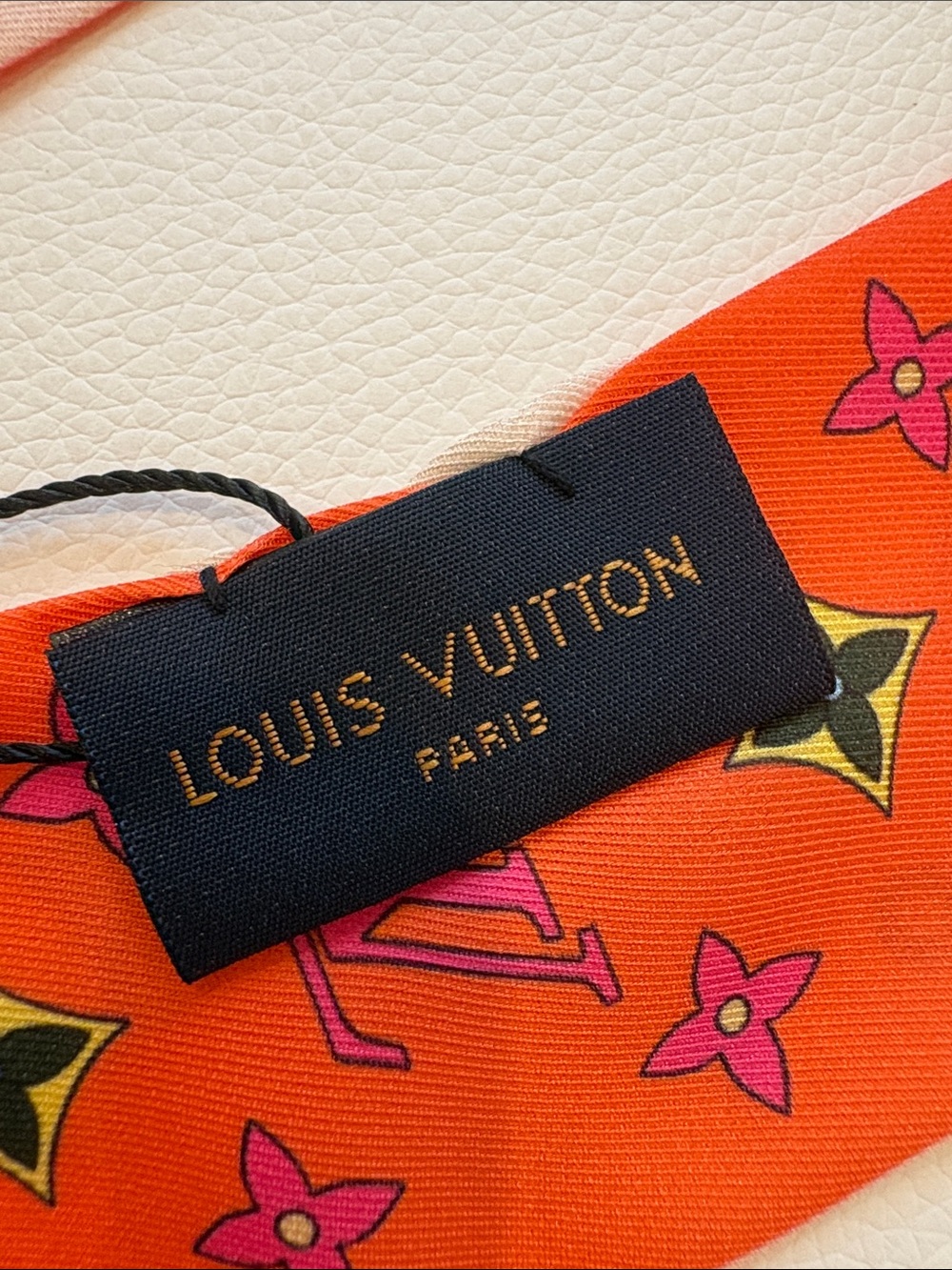 New Wood Louis Vuitton Home Decor & Silk Pink Orange Monogram Twilly Ribbon - Picture 7 of 8